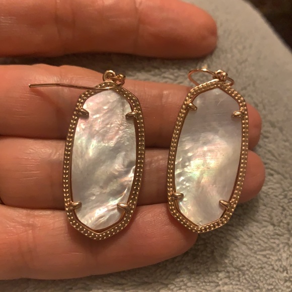 Kendra Scott Elle Rose Gold Drop Earrings in Ivory Mother-of-Pearl - Picture 2 of 8